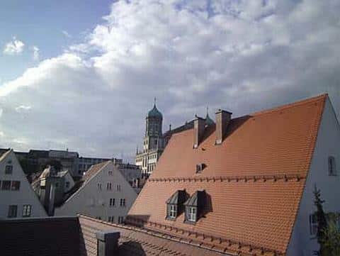 Außenansicht des Objekts - Blick über die Stadt